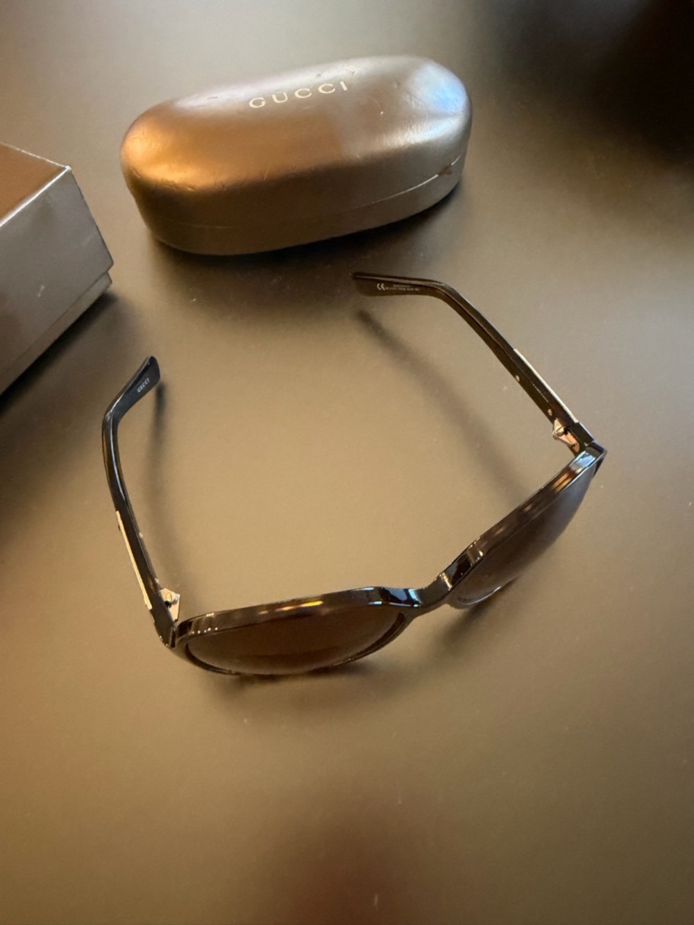 Gucci Women’s Sunglasses Brown Box and  Case Included - Picture 4 of 6
